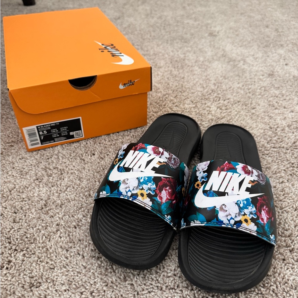 Nike Black Floral Slide Sandals